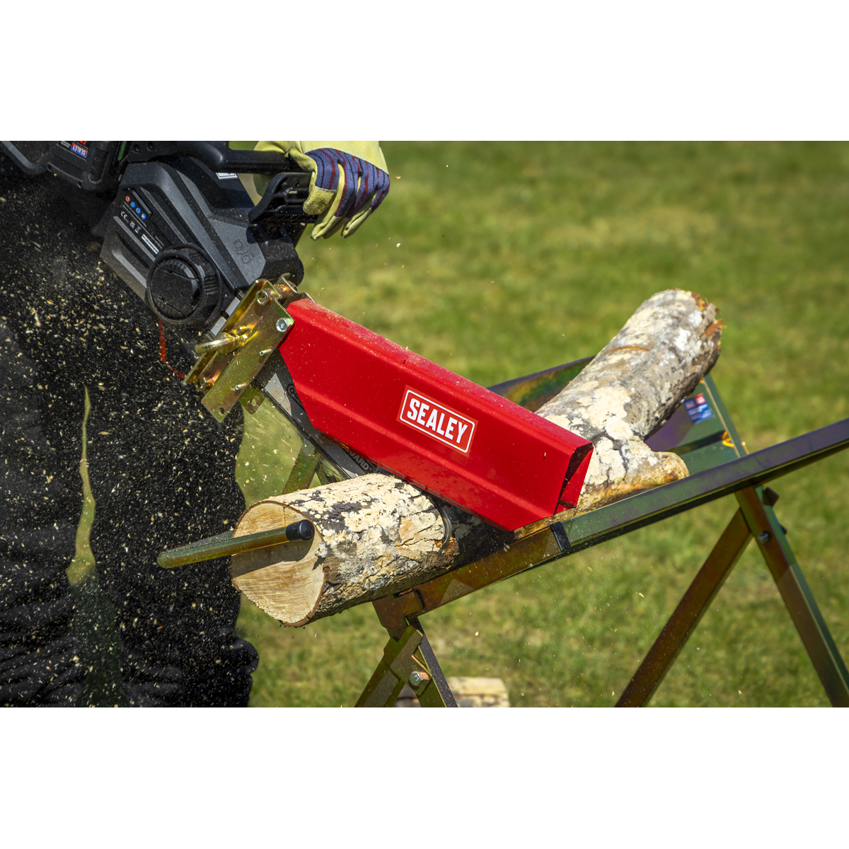 Heavy-Duty Sawhorse With Chainsaw Holder LSH150HD