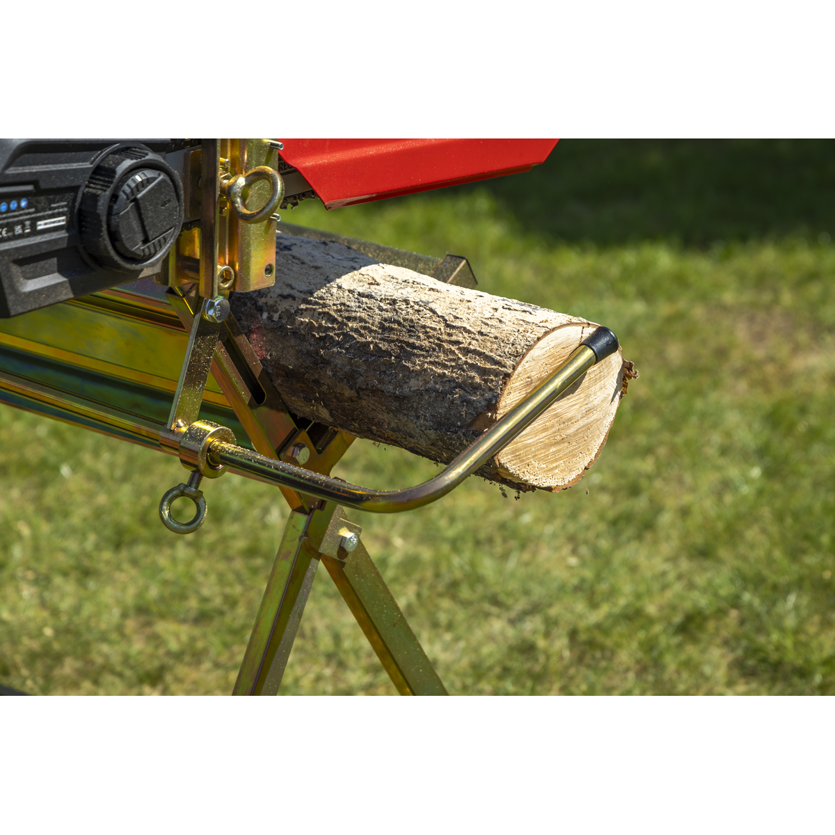 Heavy-Duty Sawhorse With Chainsaw Holder LSH150HD