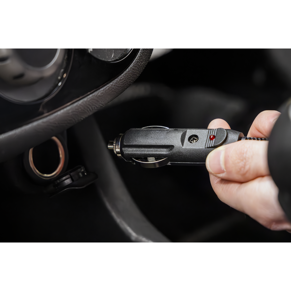 Tyre Inflator with Worklight 12V MAC12D