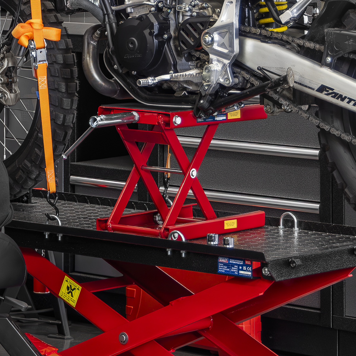 Motorcycle Scissor Stand 450kg Capacity MC5908