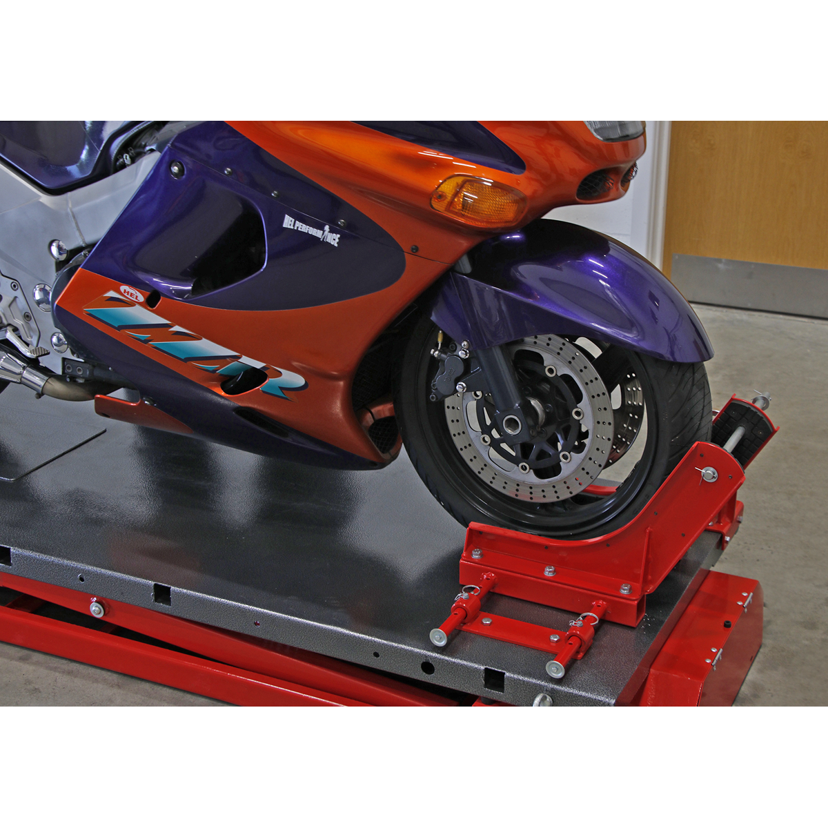 Heavy-Duty Electro/Hydraulic Motorcycle Lift 680kg Capacity MC680E