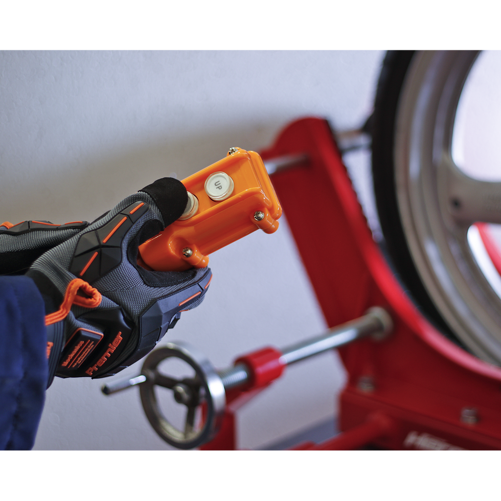 Heavy-Duty Electro/Hydraulic Motorcycle Lift 680kg Capacity MC680E