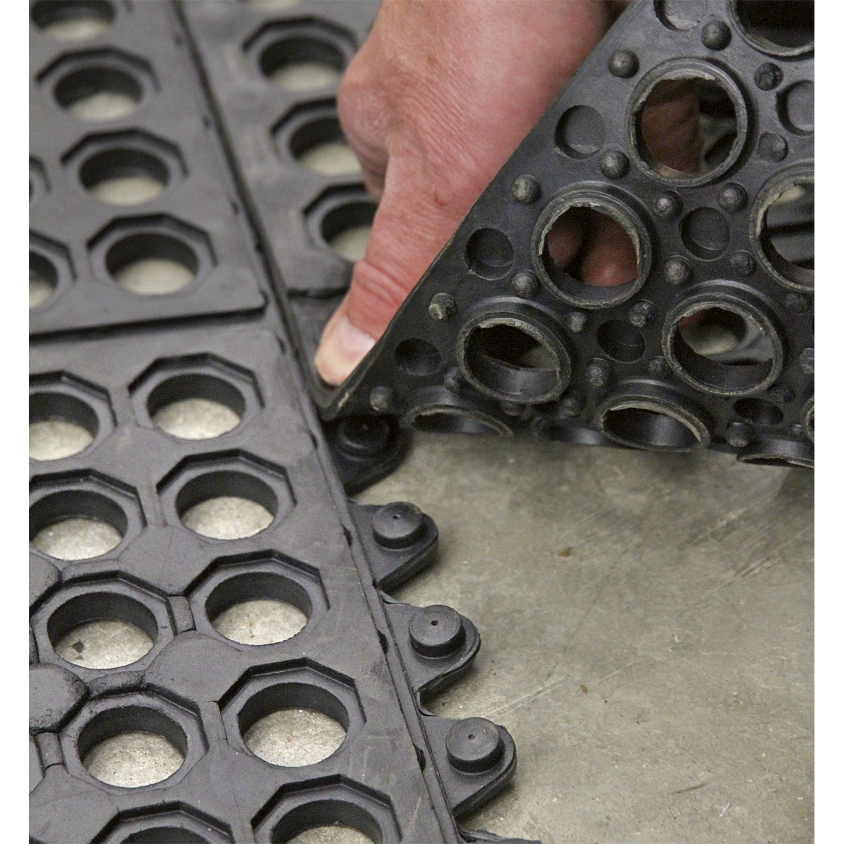 Interlocking Anti-Fatigue Matting 920 x 920mm MIC9292