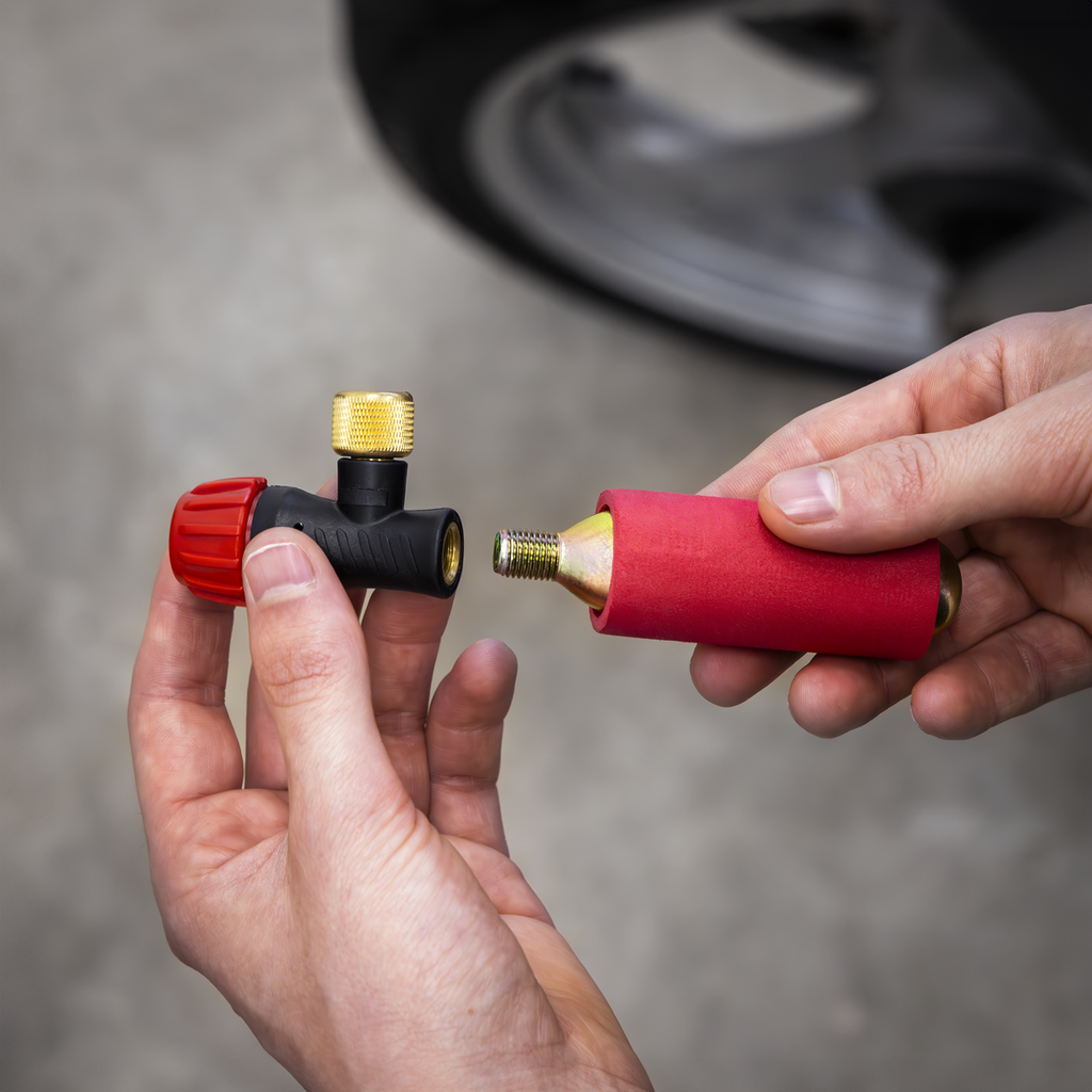 Motorcycle CO2 Emergency Tyre Inflator Kit MS087