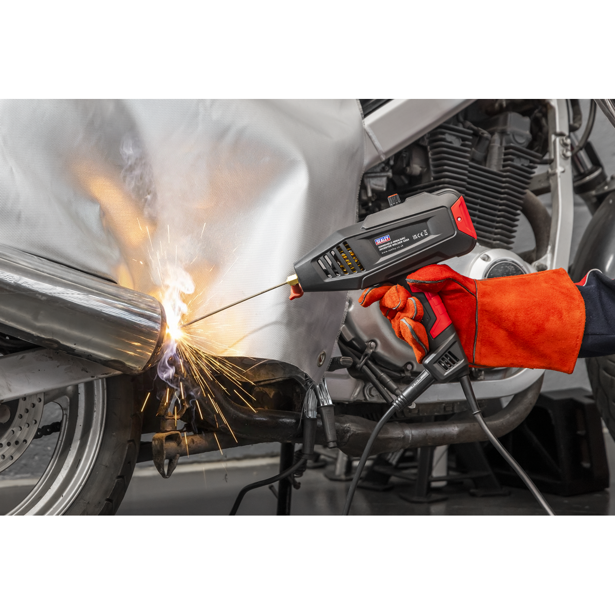 Handheld MMA/ARC Inverter Welder 120A MWH120I