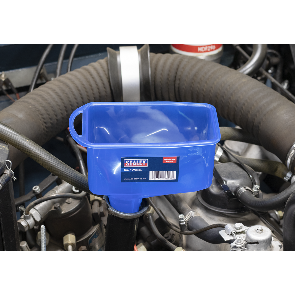 Square Oil Funnel OIL1F