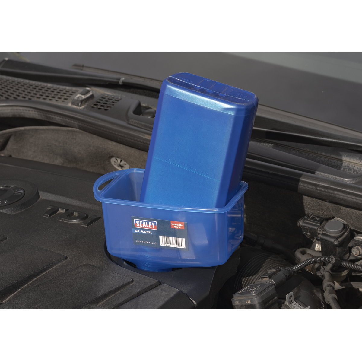 Square Oil Funnel OIL1F