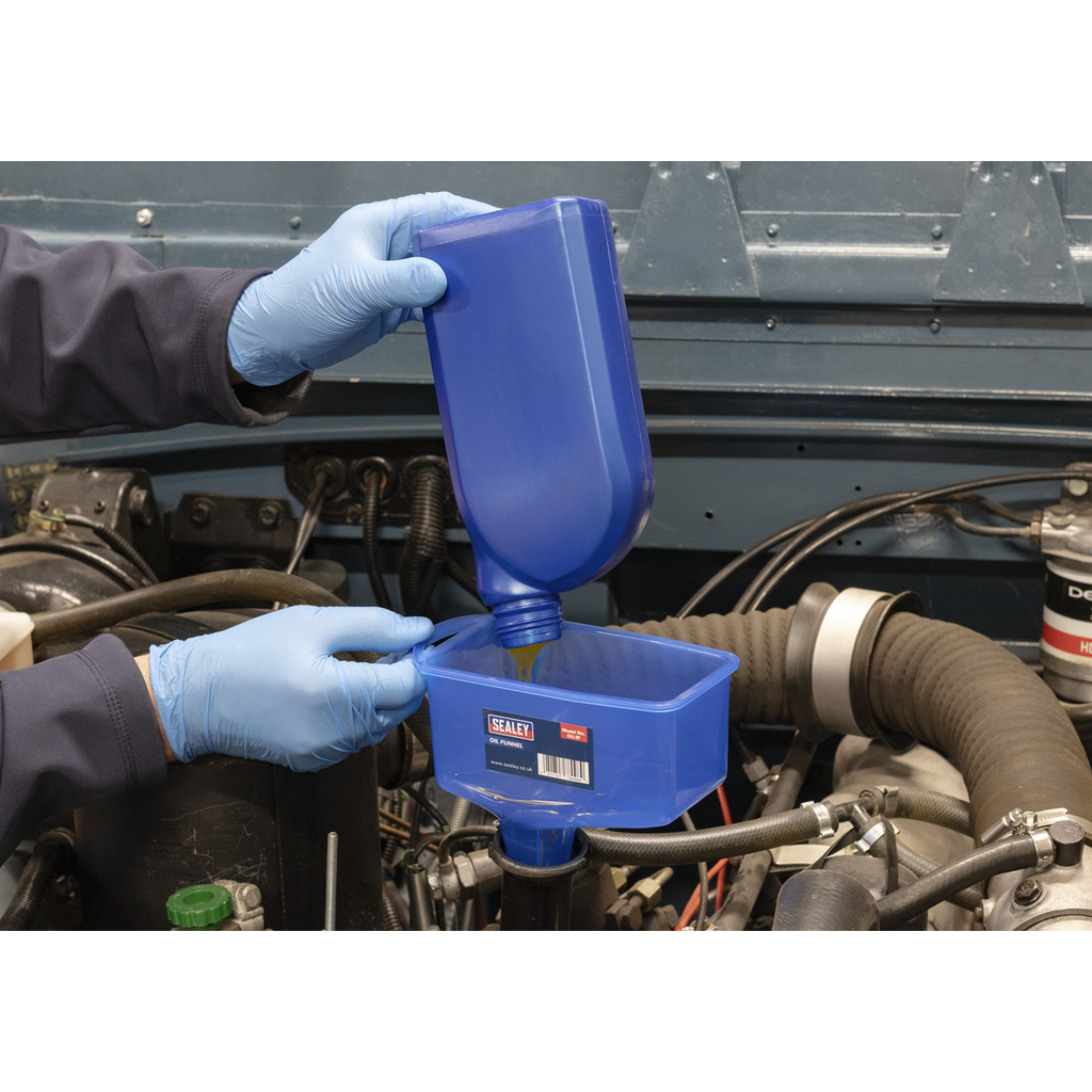 Square Oil Funnel OIL1F