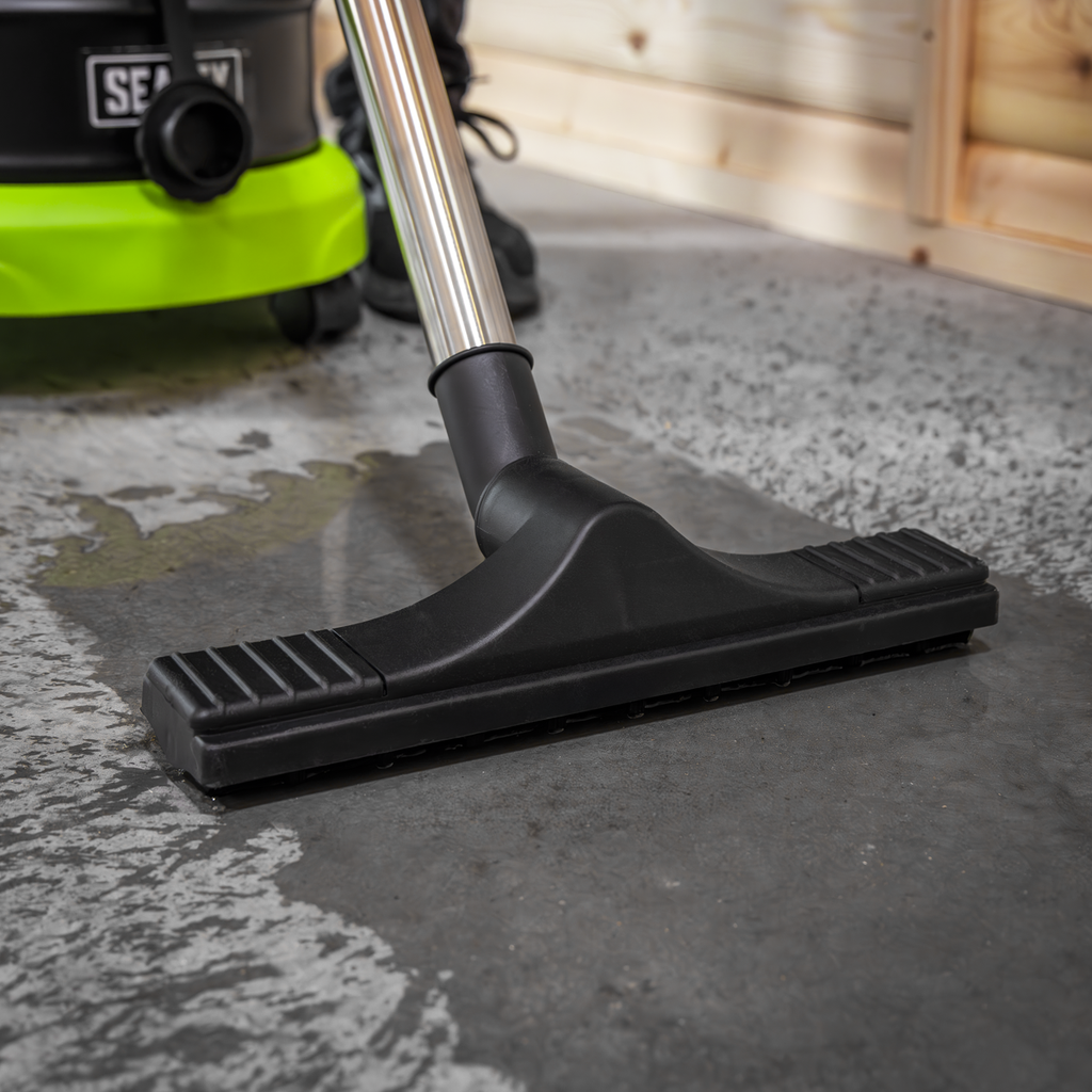 15L BuilderVac® M Class Vacuum Cleaner Wet & Dry with Stainless Steel Drum 1400W/230V PC150BV