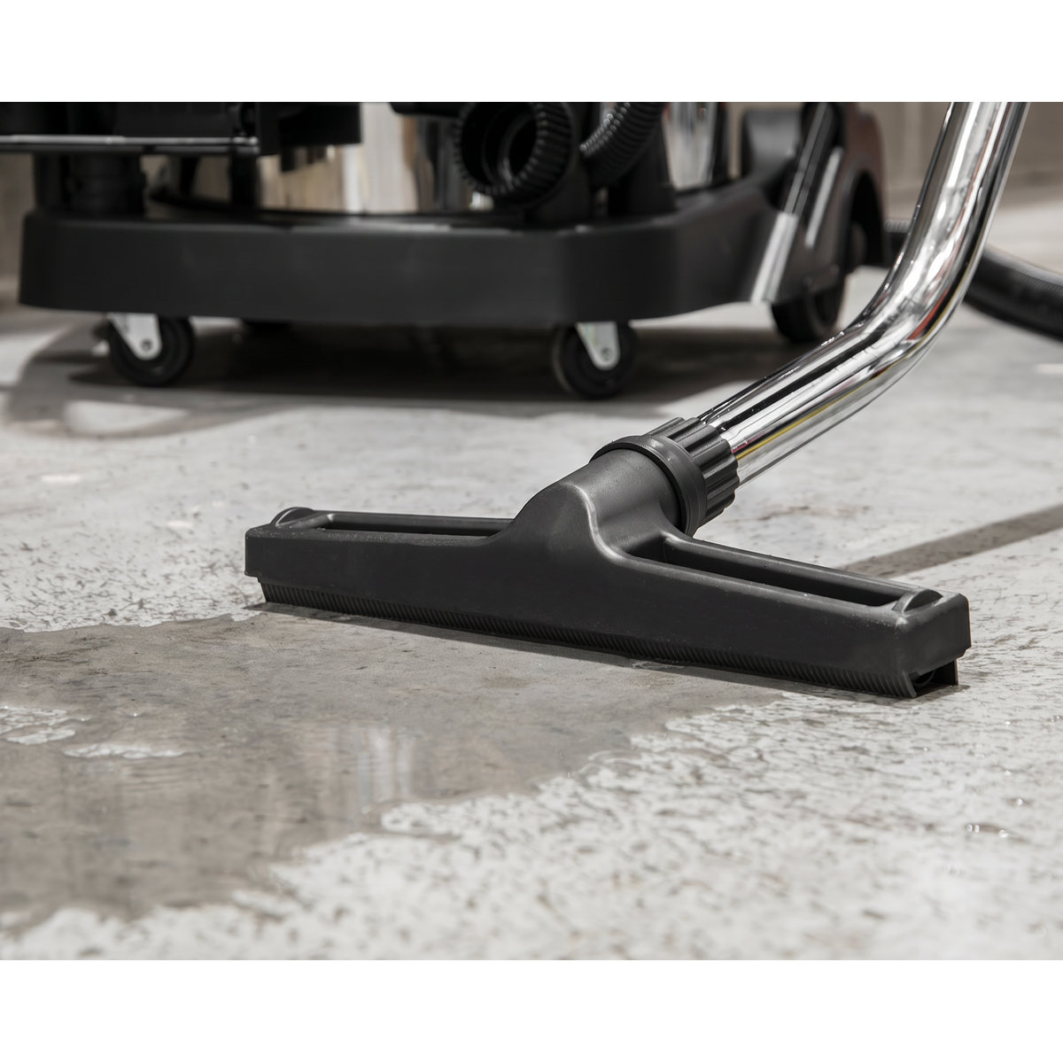 100L Vacuum Cleaner Wet & Dry with Stainless Steel Drum 3000W/230V PC4100