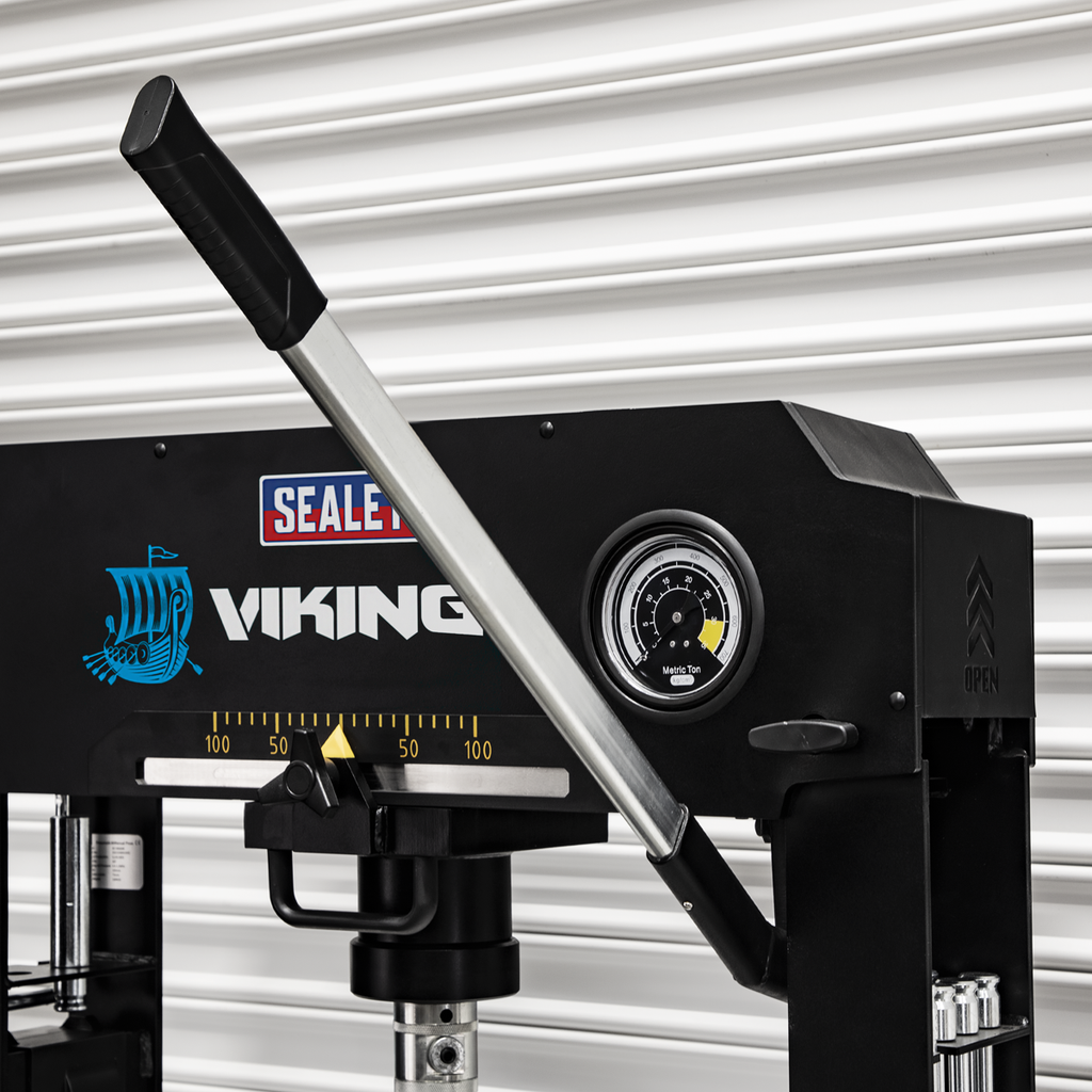 Floor Type Air/Hydraulic Press with Sliding Ram and Foot Pedal 30 Tonne PPF301S