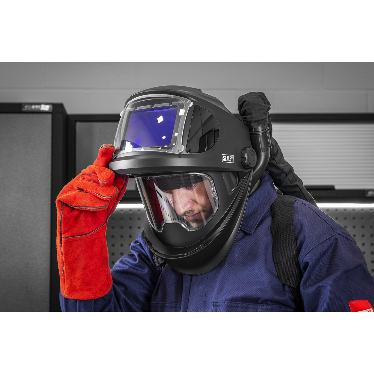 Auto Darkening Welding Helmet with TH3 Powered Air Purifying Respirator (PAPR) PWH618