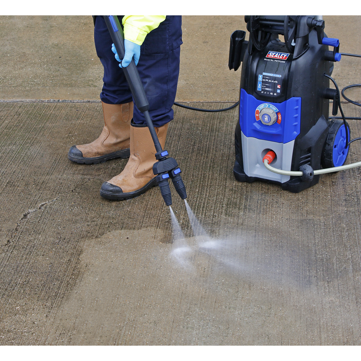 Twin Pump Pressure Washer with TSS & Rotablast® Nozzle 150bar 2500W/230V PWTF2200