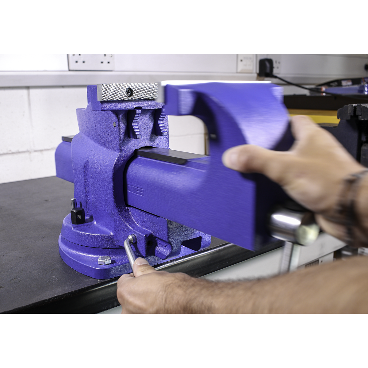 Quick Action Cast Iron Vice with Swivel Base 150mm QAV150