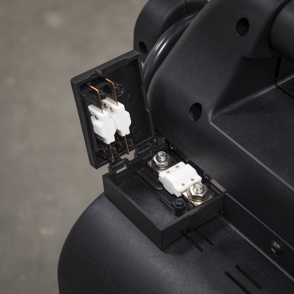 12V Emergency Jump Starter 2700 Peak Amps RS103B