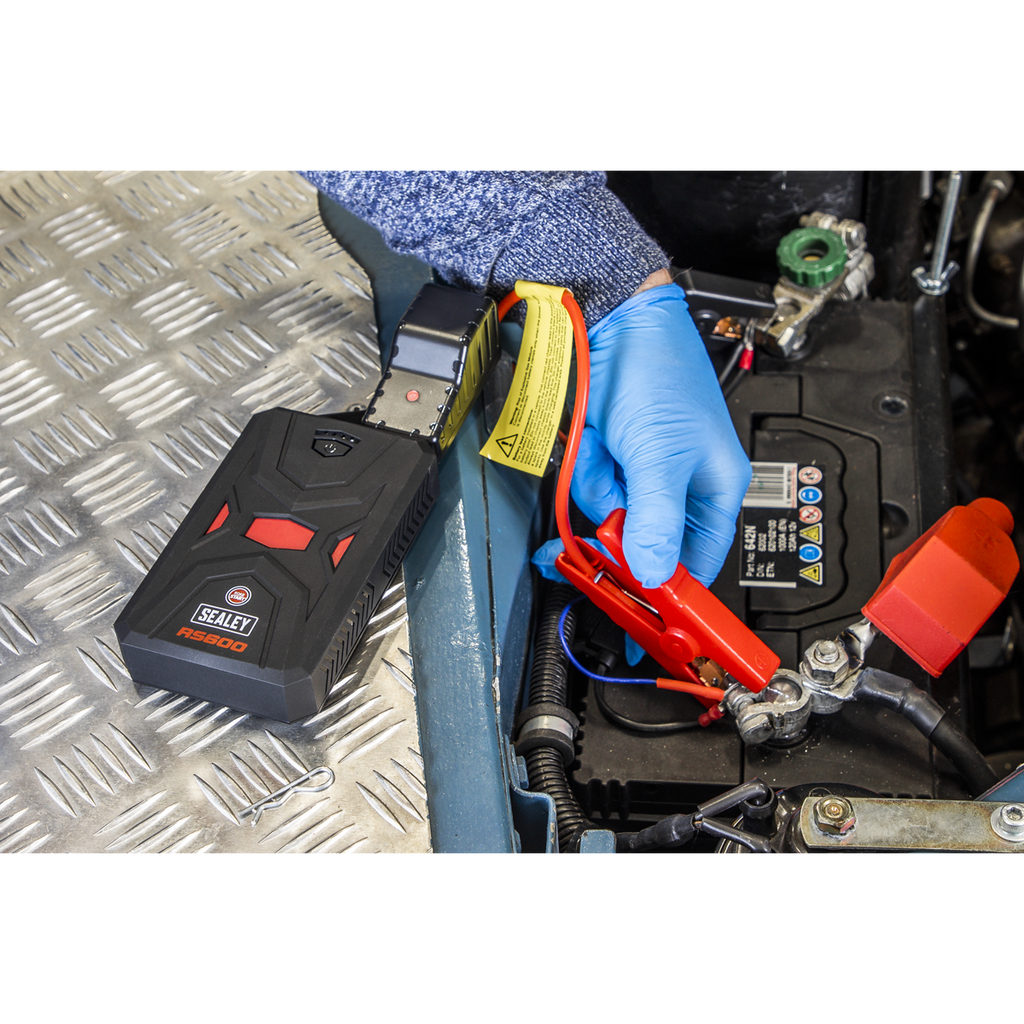 12V Lithium-ion Jump Starter Power Pack 600A RS600