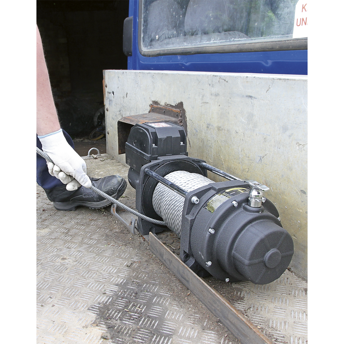 Industrial Recovery Winch 8180kg (18000lb) Line Pull 12V RW8180