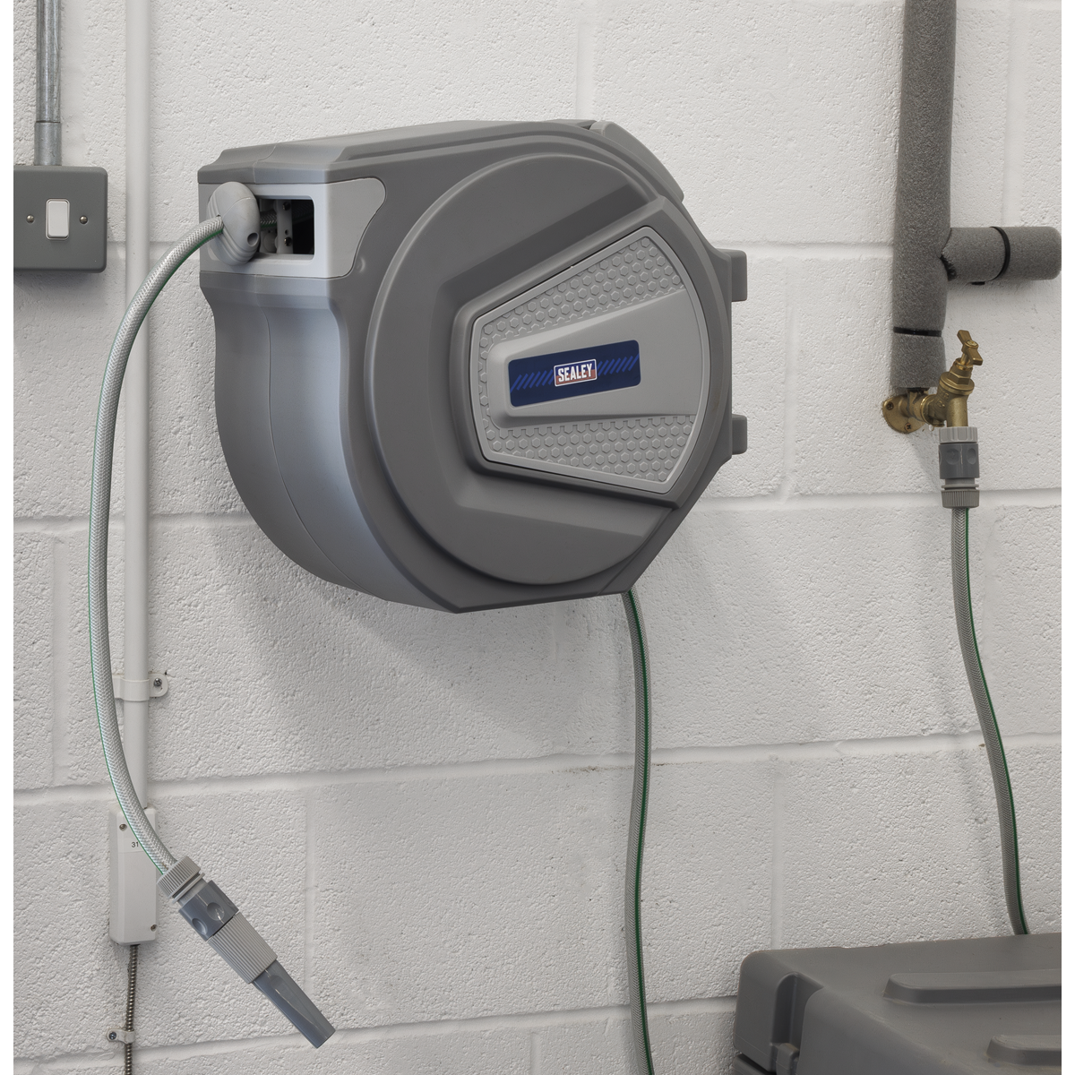 Auto-Rewind Control Garden Hose Reel 30m RWH30