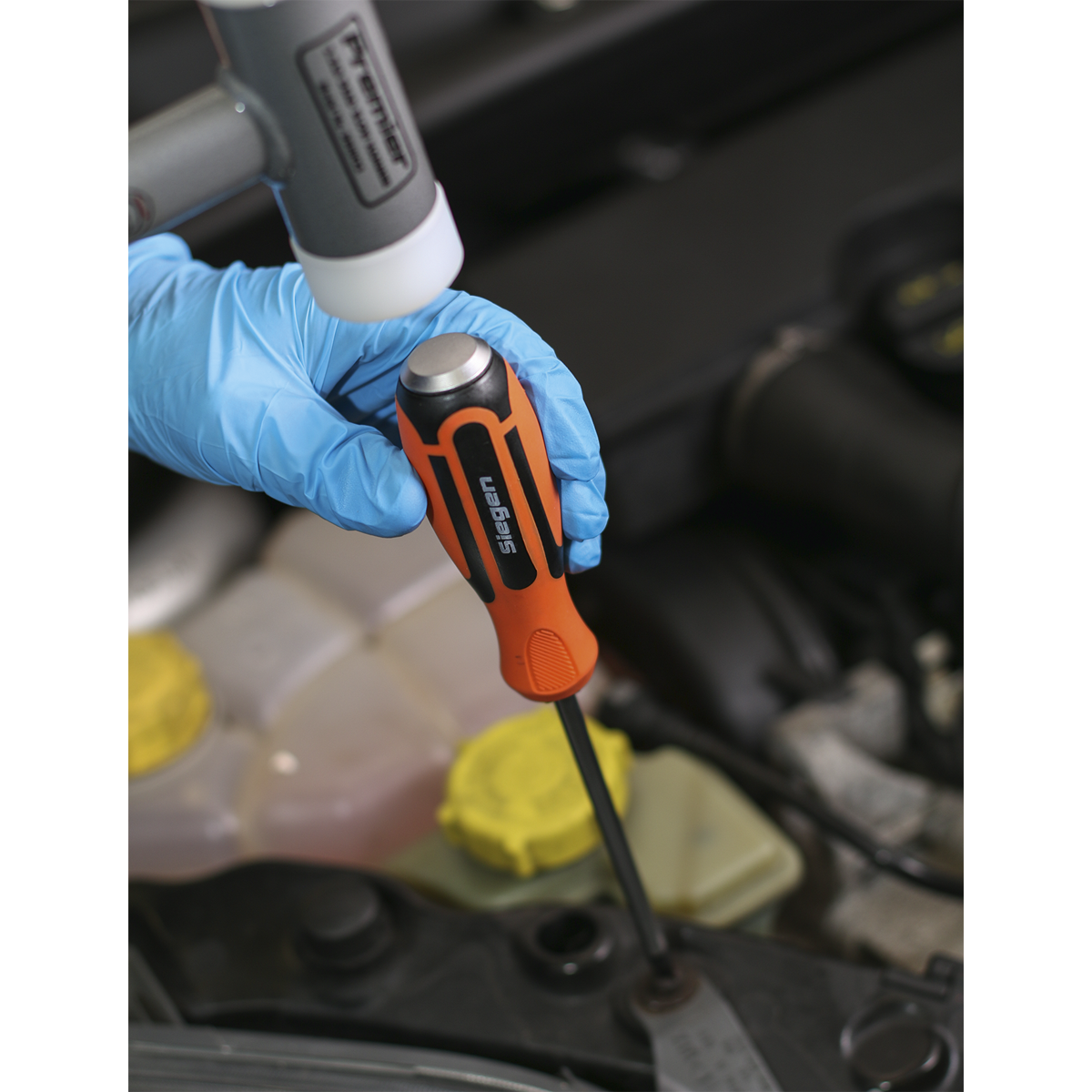 Hammer-Thru Screwdriver, Hex Key & Bit Set 44pc S01106