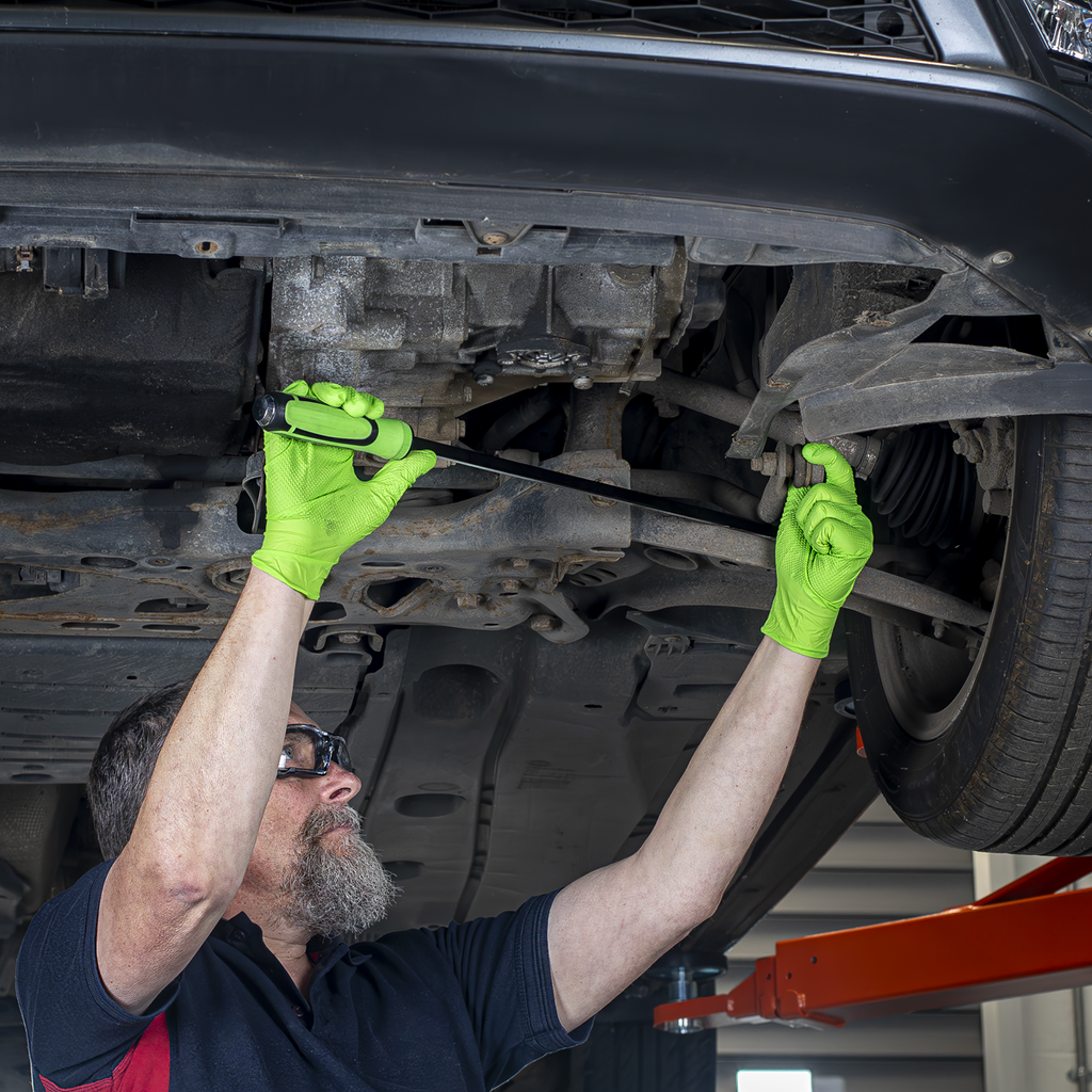 Heavy-Duty 25° Pry Bar with Hammer Cap 610mm S01137