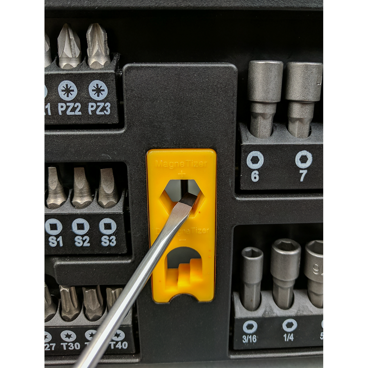 Screwdriver, Bit & Nut Driver Set 61pc S01152