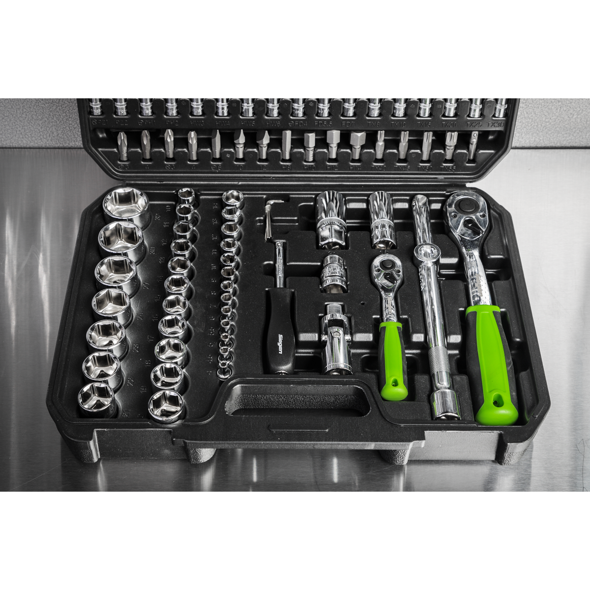 Socket Set 1/4" & 1/2"Sq Drive 94pc S01210
