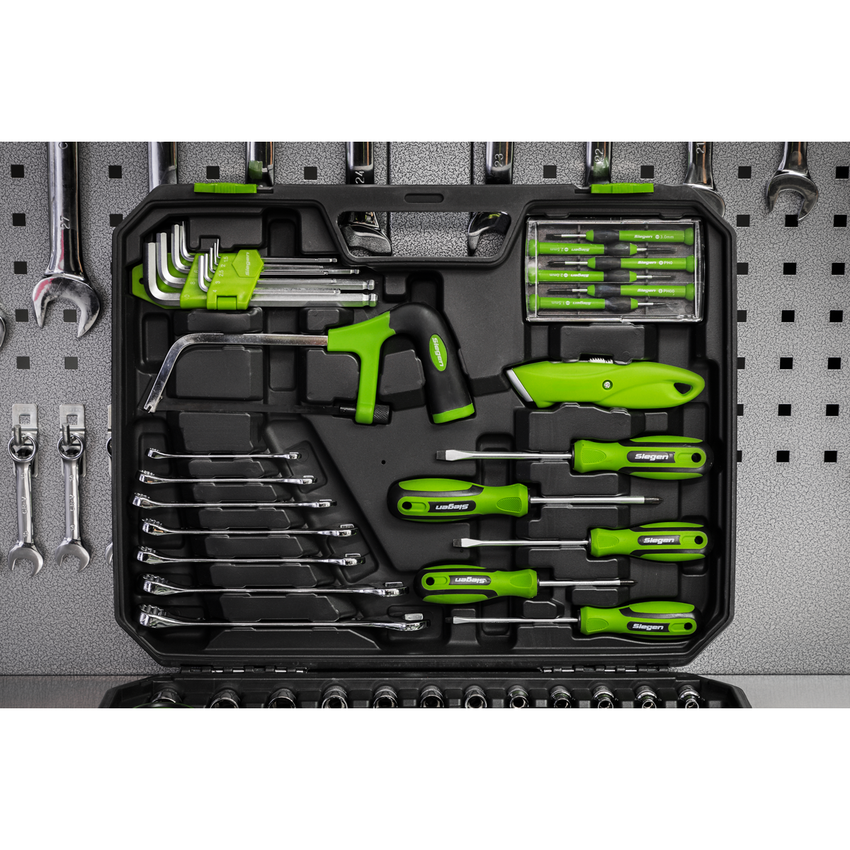 Tool Kit 84pc S01213