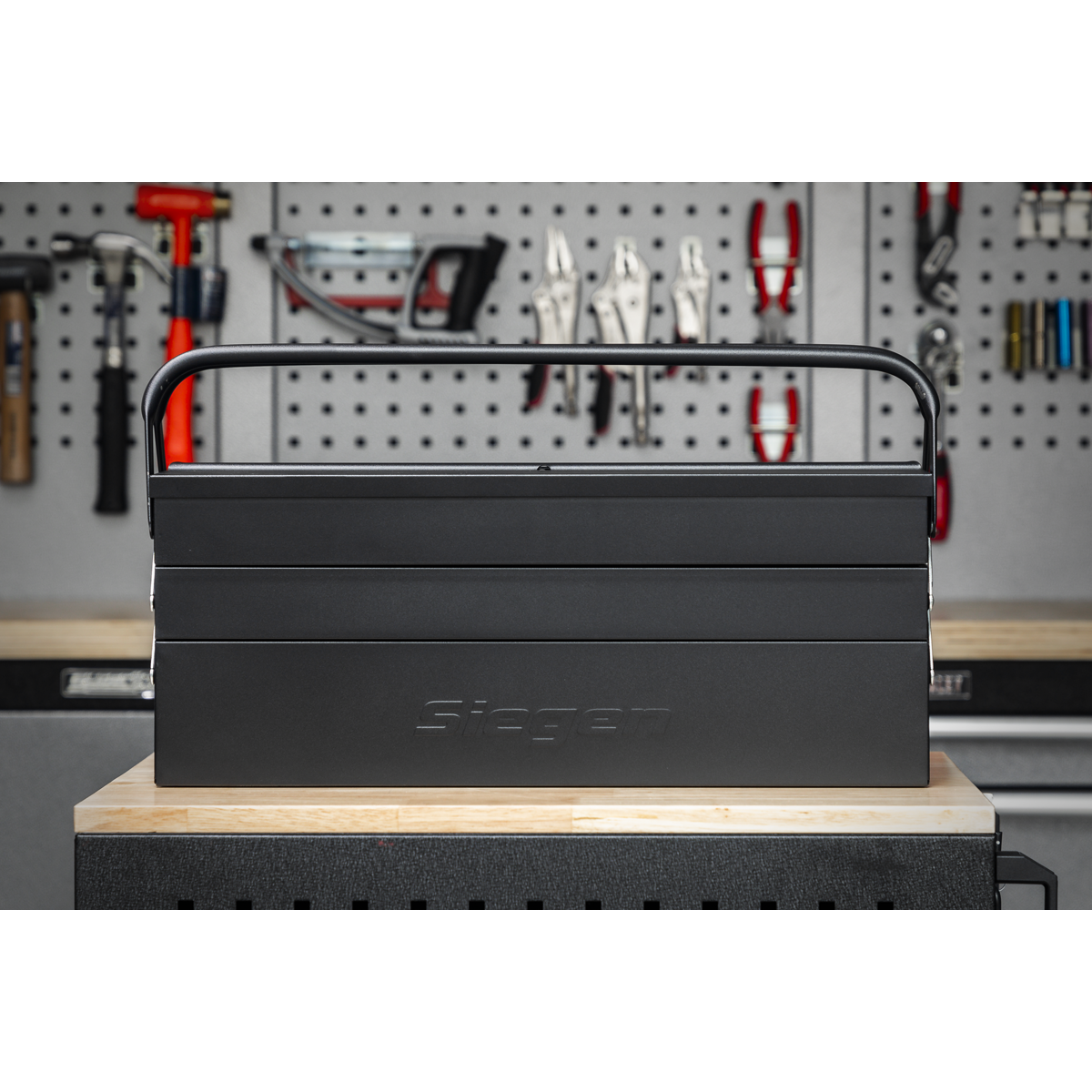 Cantilever Toolbox with Tool Kit 86pc S01216