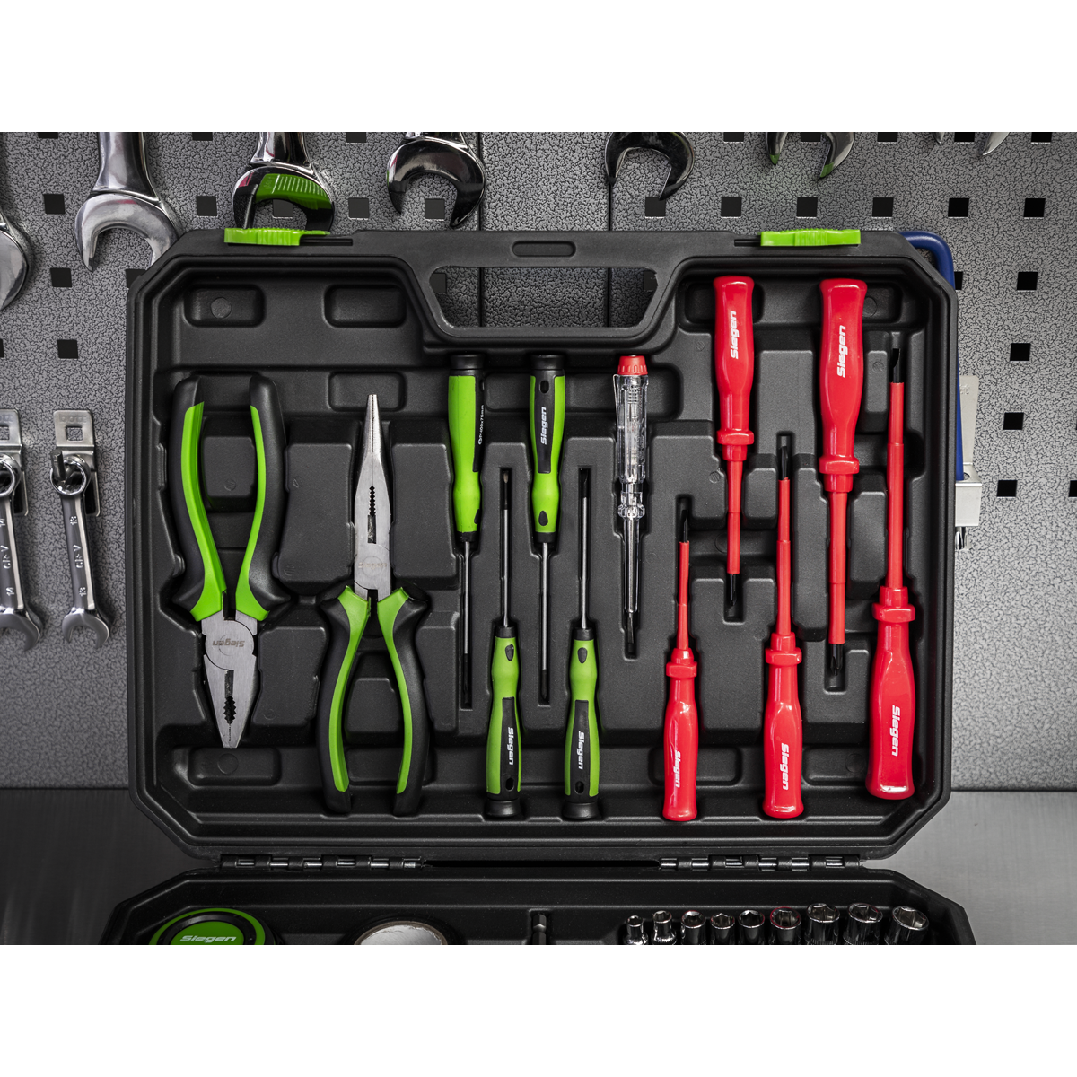 Tool Kit 73pc S01220
