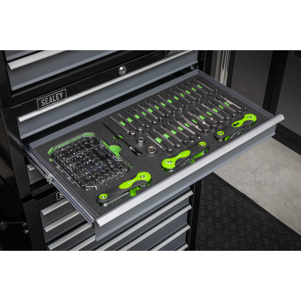 Specialised Bit Set & Folding Hex Keys with Tool Tray 170pc S01275