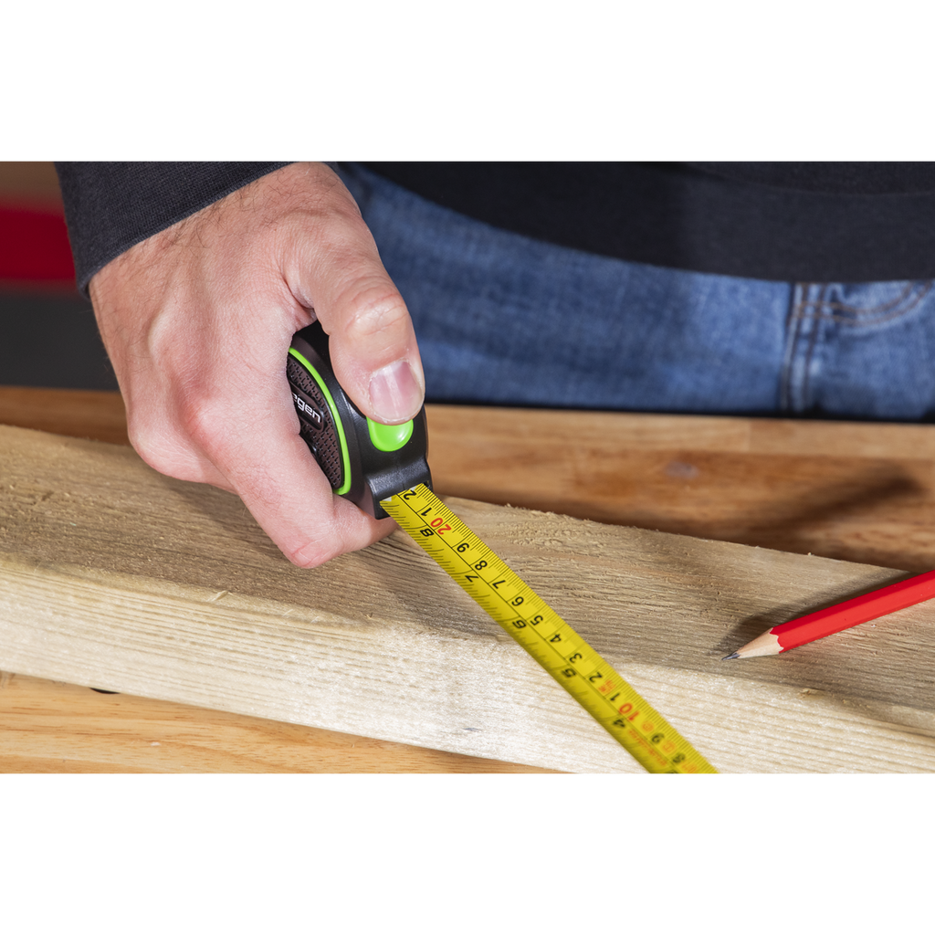 Metric/Imperial Auto Lock Tape Measure 3m(10ft) x 16mm S01327