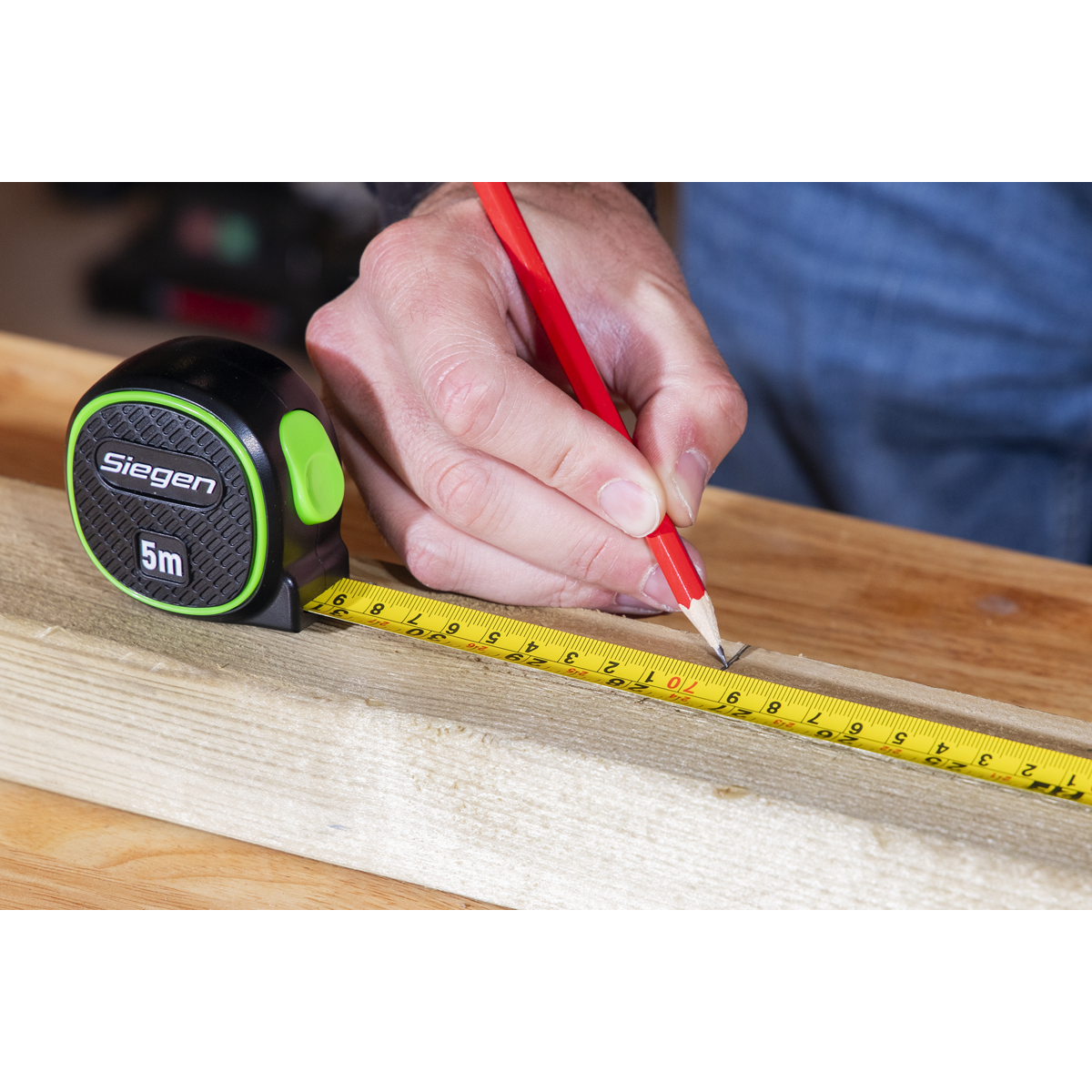Metric/Imperial Auto-Lock Tape Measure 5m(16ft) x 19mm S01328