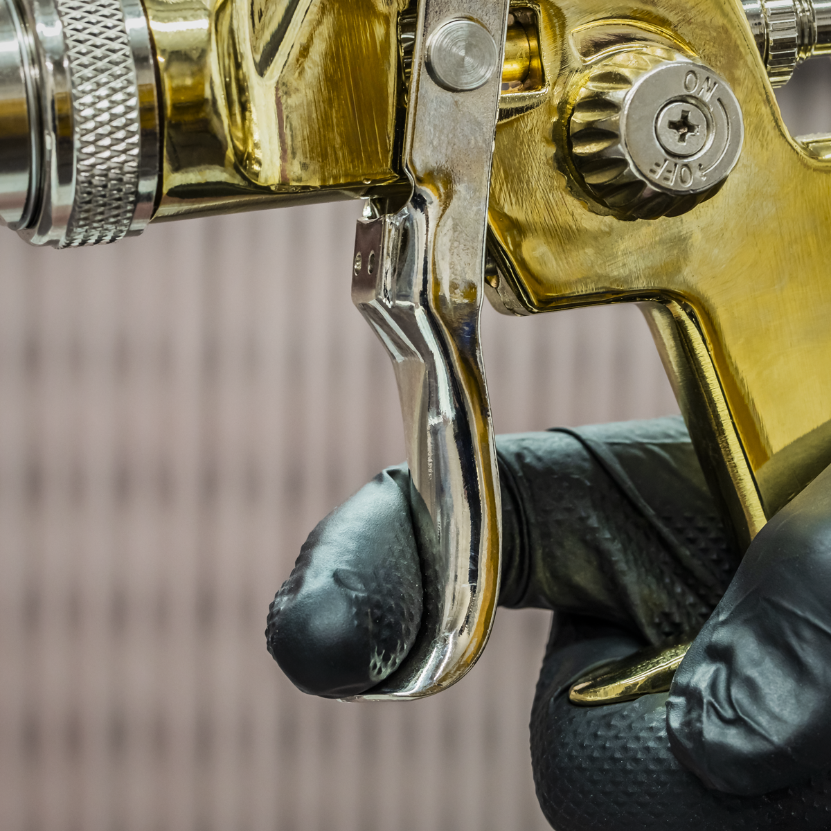 Gold Series Gravity Feed Spray Gun 1.4mm Set-Up S701G