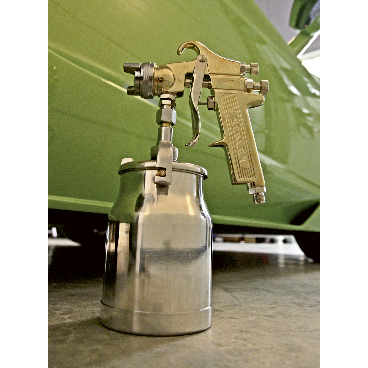 Workshop Gold Series Suction Feed Spray Gun 1.8mm Set-Up S701