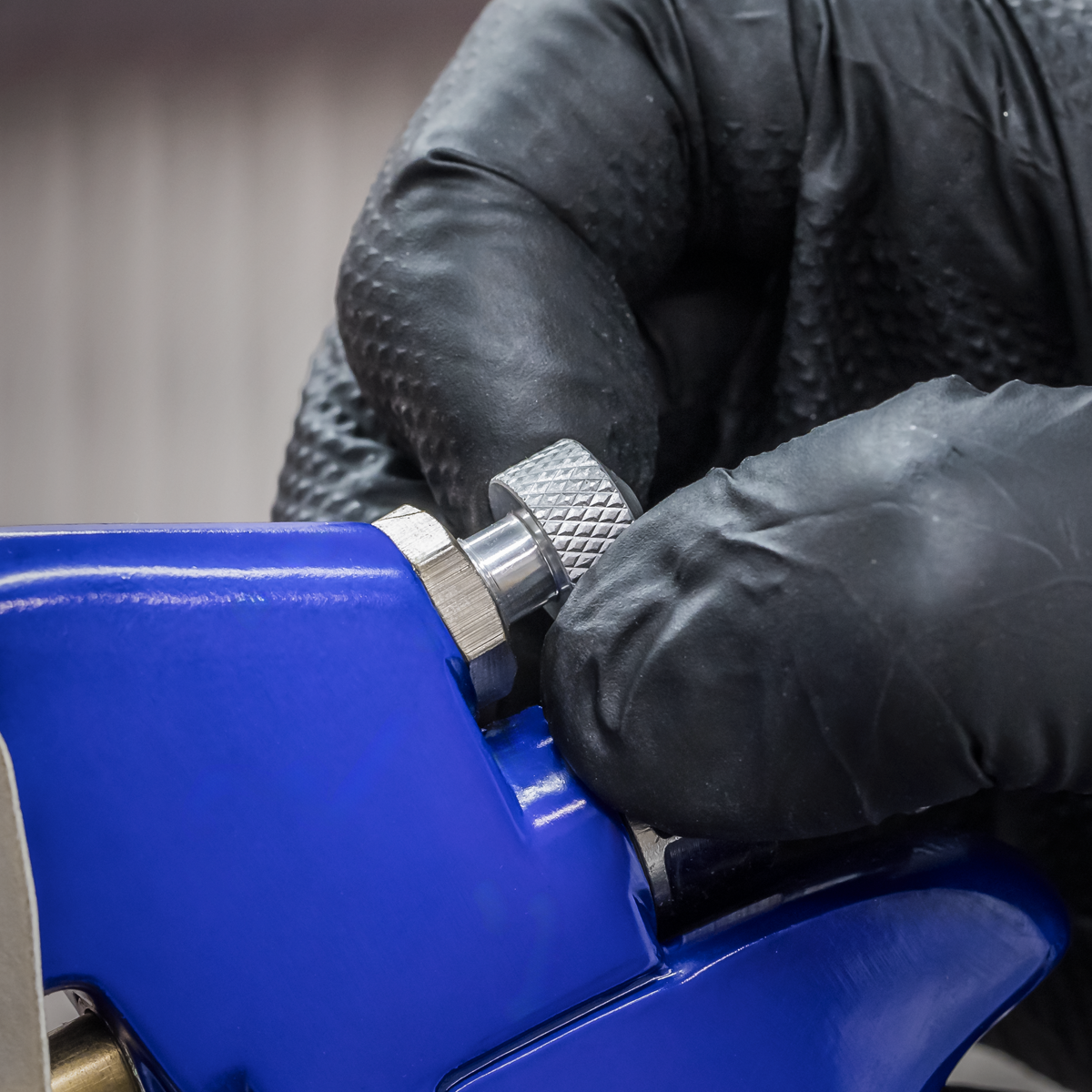 Gravity Feed Spray Gun 1.3mm Set-Up S713G