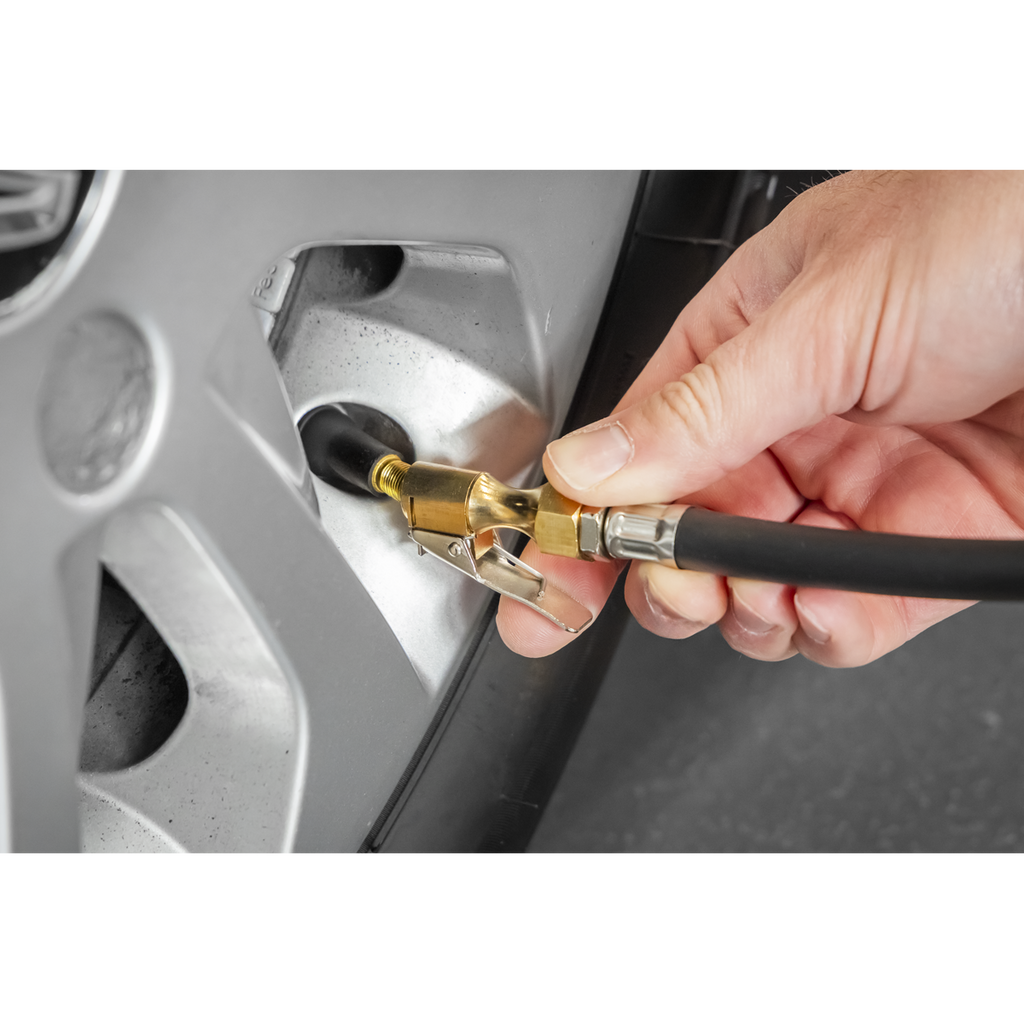 Digital Pistol Grip Tyre Inflator with Clip-On Connector SA332D