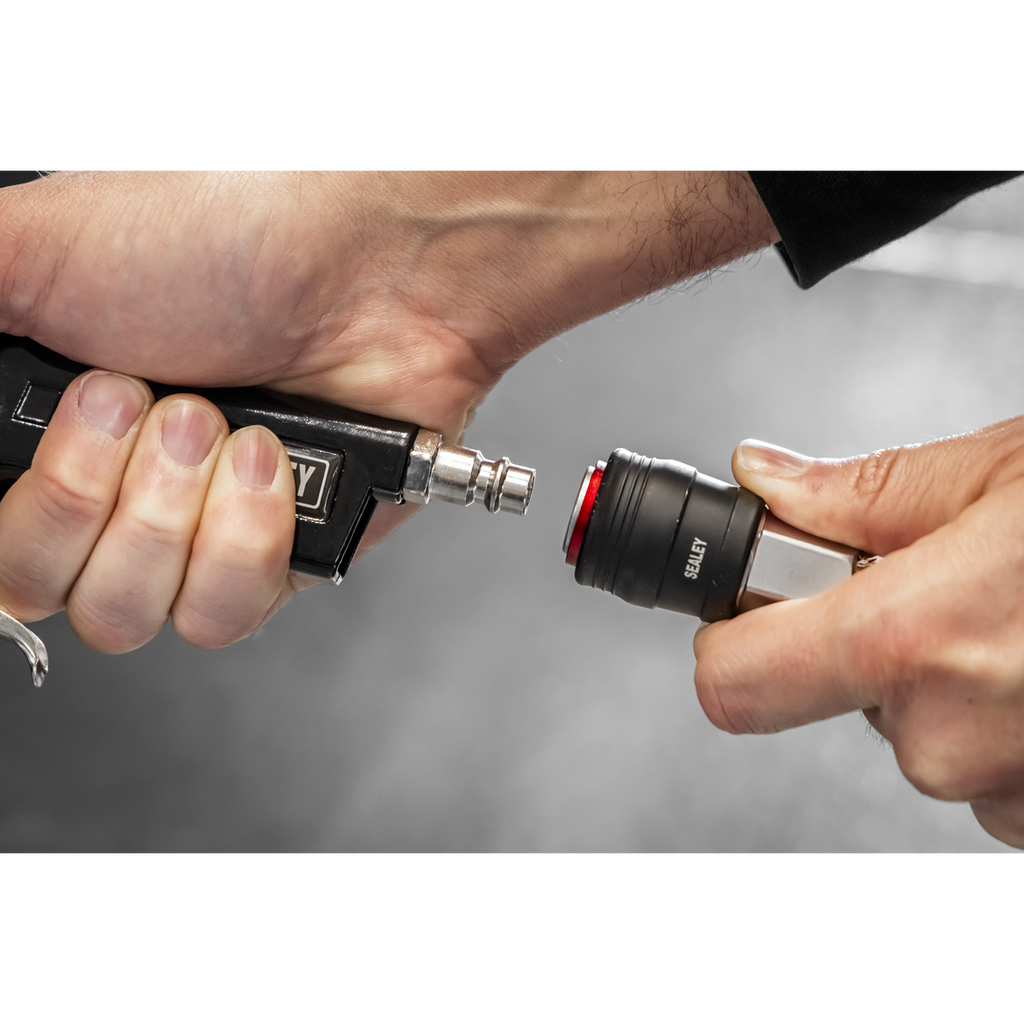 Digital Pistol Grip Tyre Inflator with Clip-On Connector SA332D
