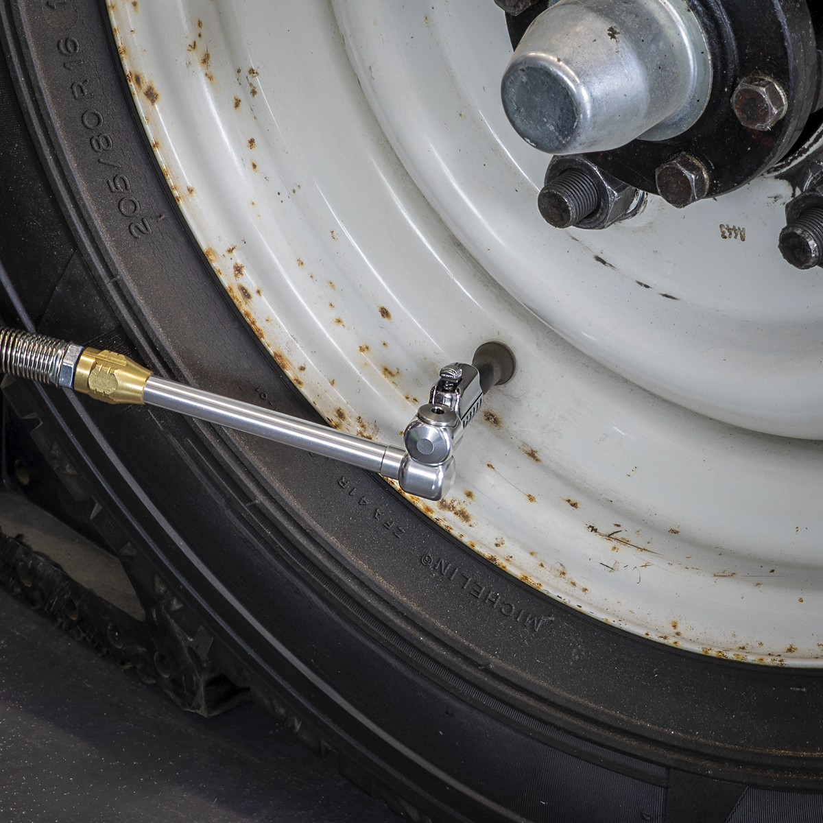Swivel Head Clip-On Connector for Tyre Inflators SA360