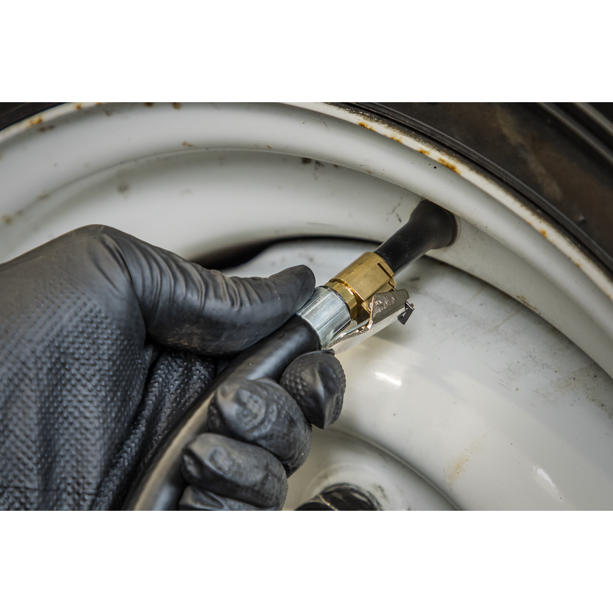 PCL Airlite Eco Tyre Inflator with Clip-On Connector SA37/98