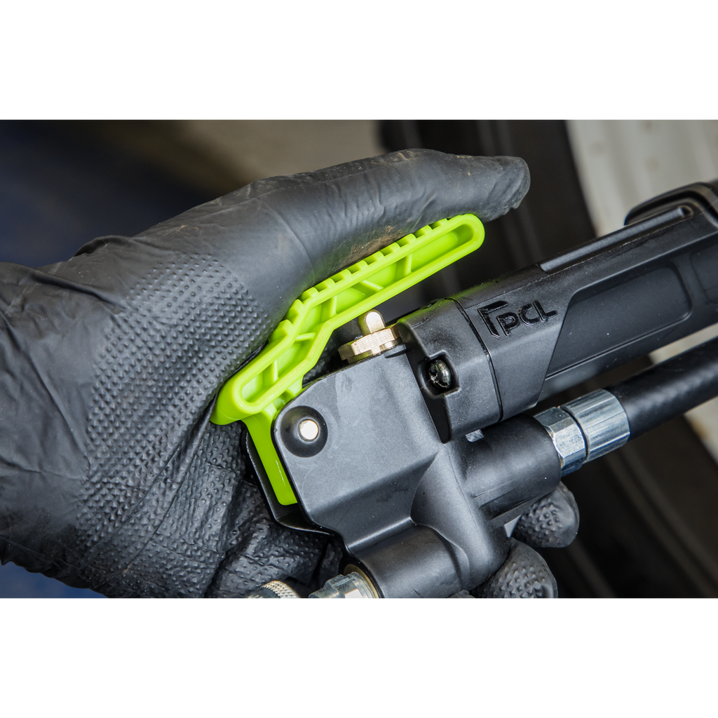 PCL Airlite Eco Tyre Inflator with Clip-On Connector SA37/98