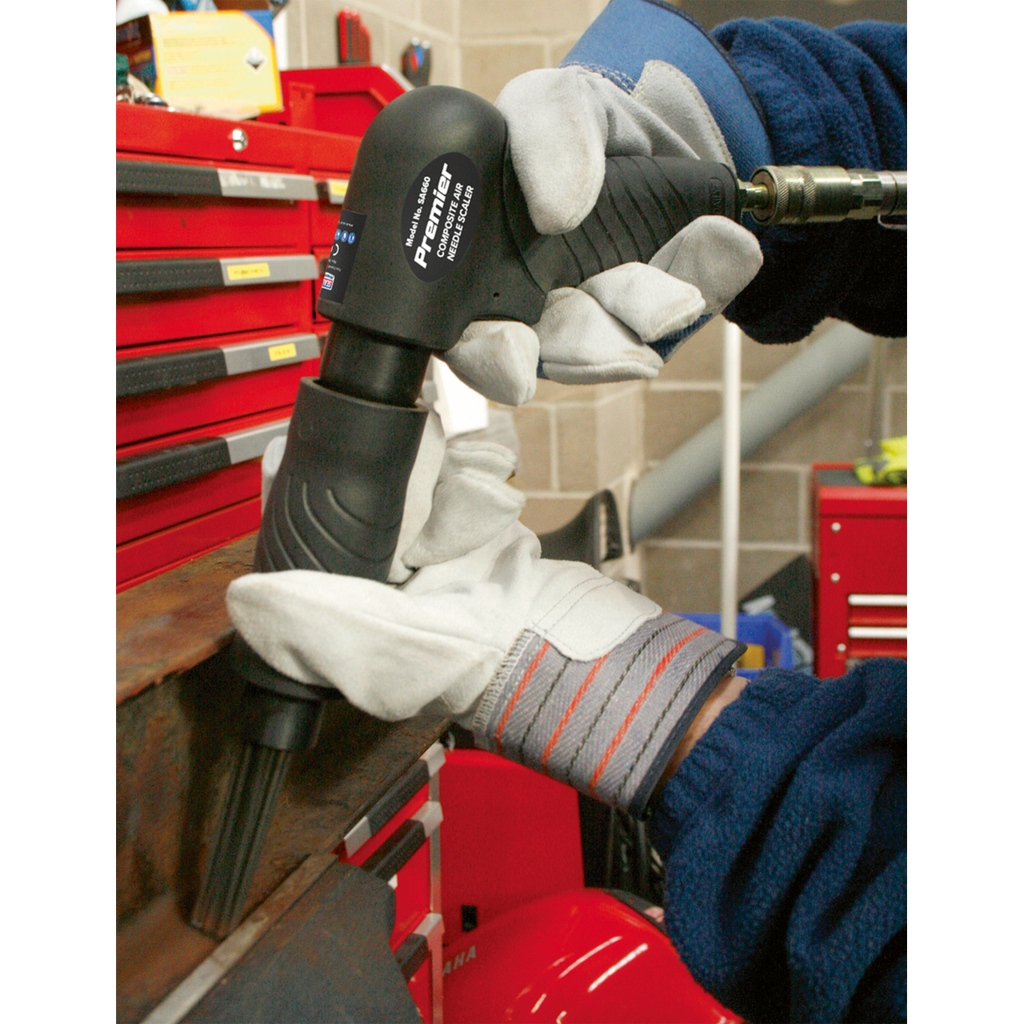 Composite Pistol Type Air Needle Scaler SA660