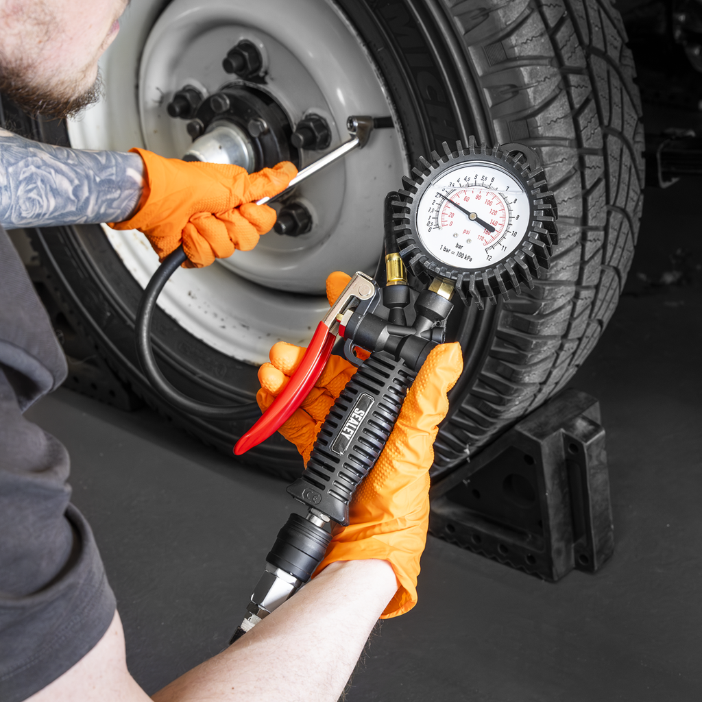 Tyre Inflator with Push-On Connector SA9314