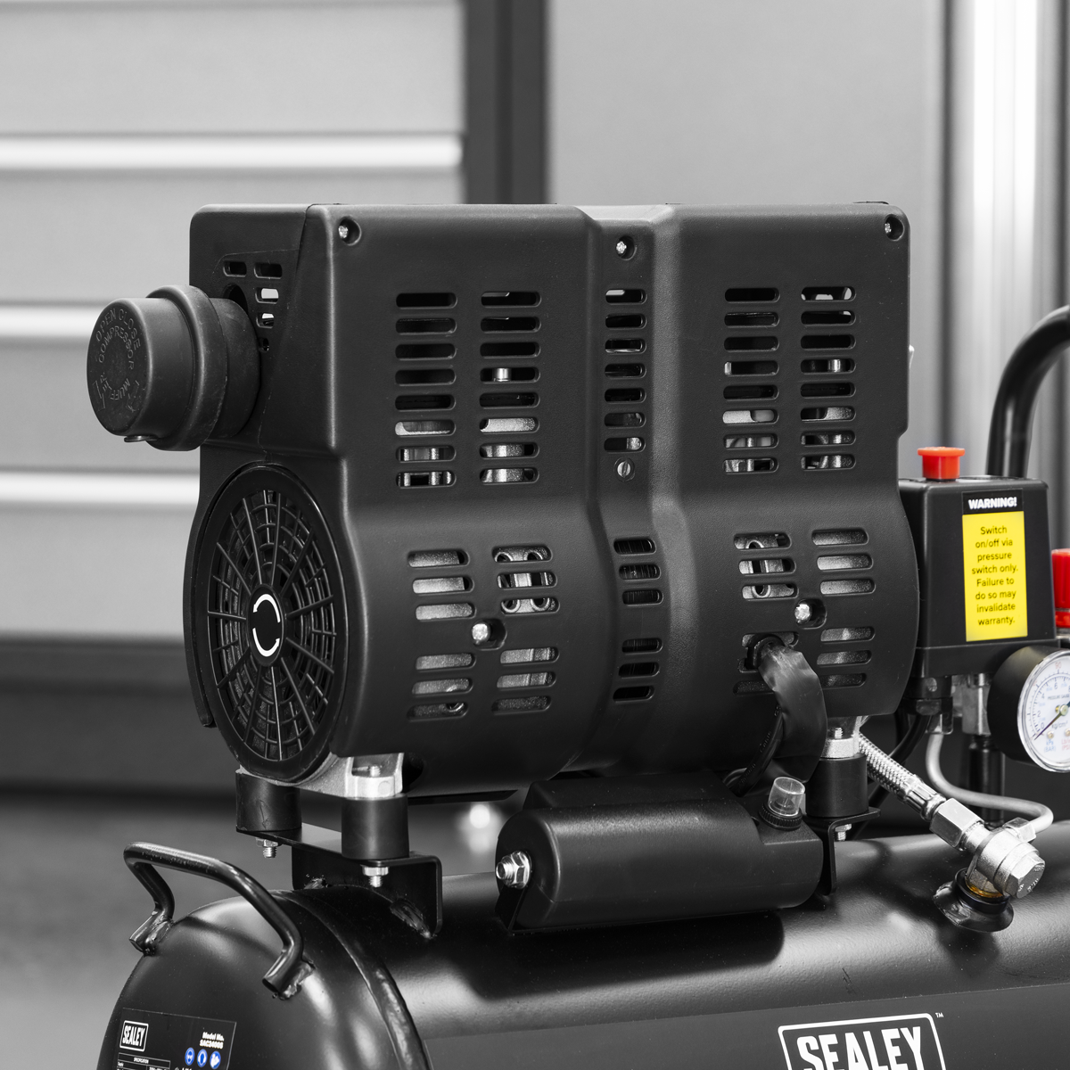 24L Low Noise Oil Free Direct Drive Air Compressor 1hp SAC2400S