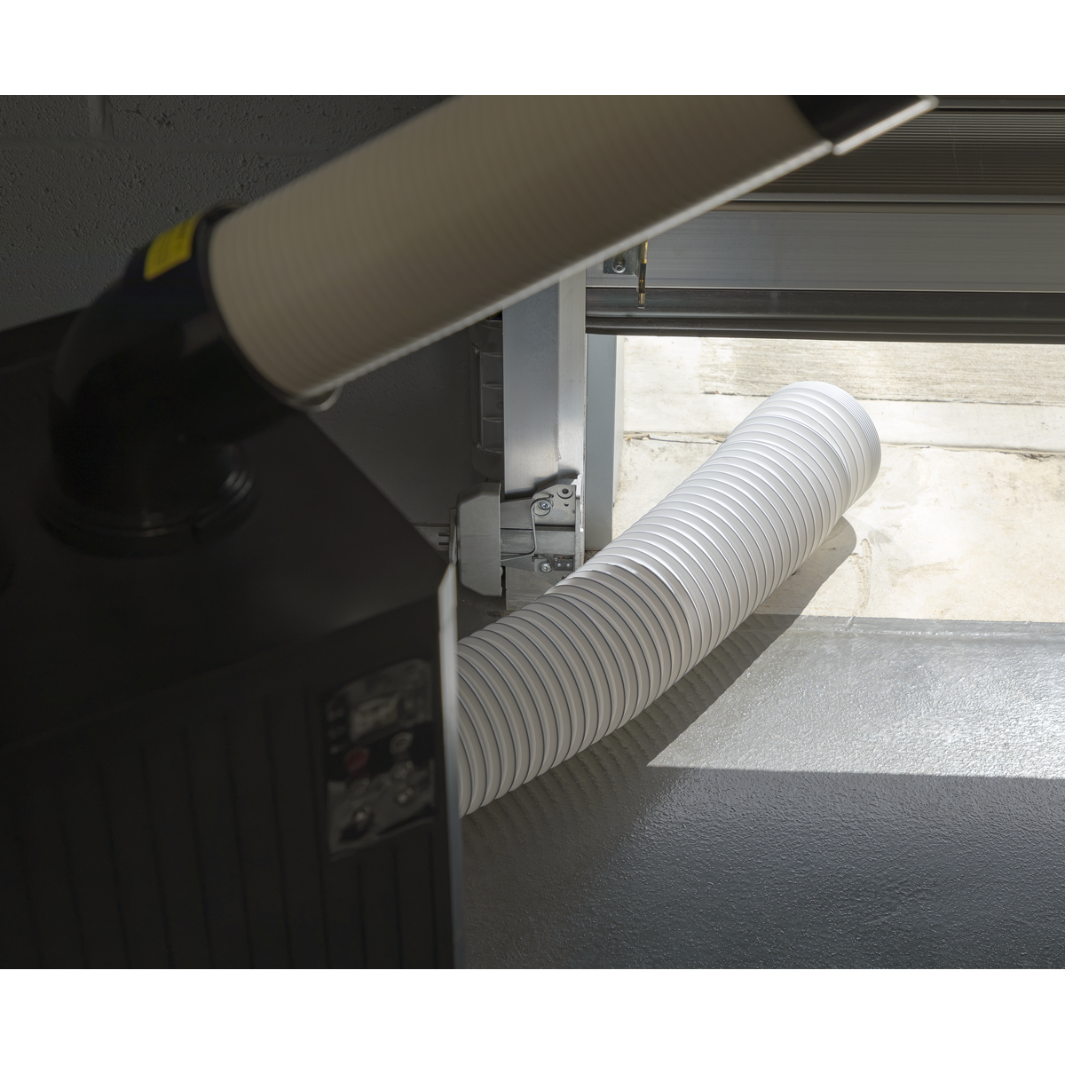 Industrial Spot Cooler Air Conditioner/Dehumidifier/Air Cooler 8,500Btu/hr (2.5kW) SAC8500
