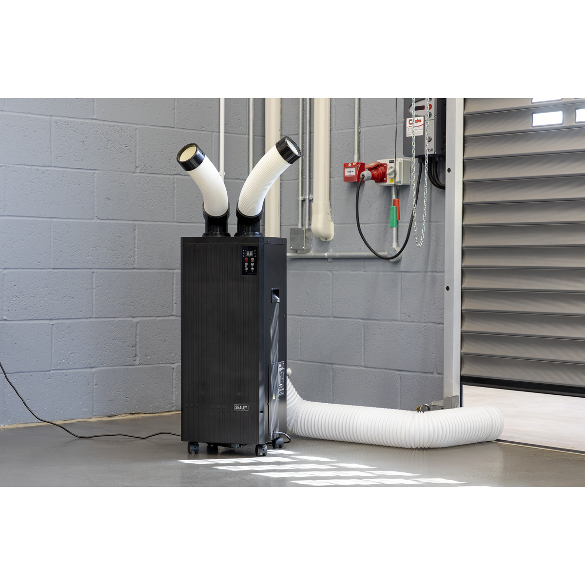 Industrial Spot Cooler Air Conditioner/Dehumidifier/Air Cooler 8,500Btu/hr (2.5kW) SAC8500
