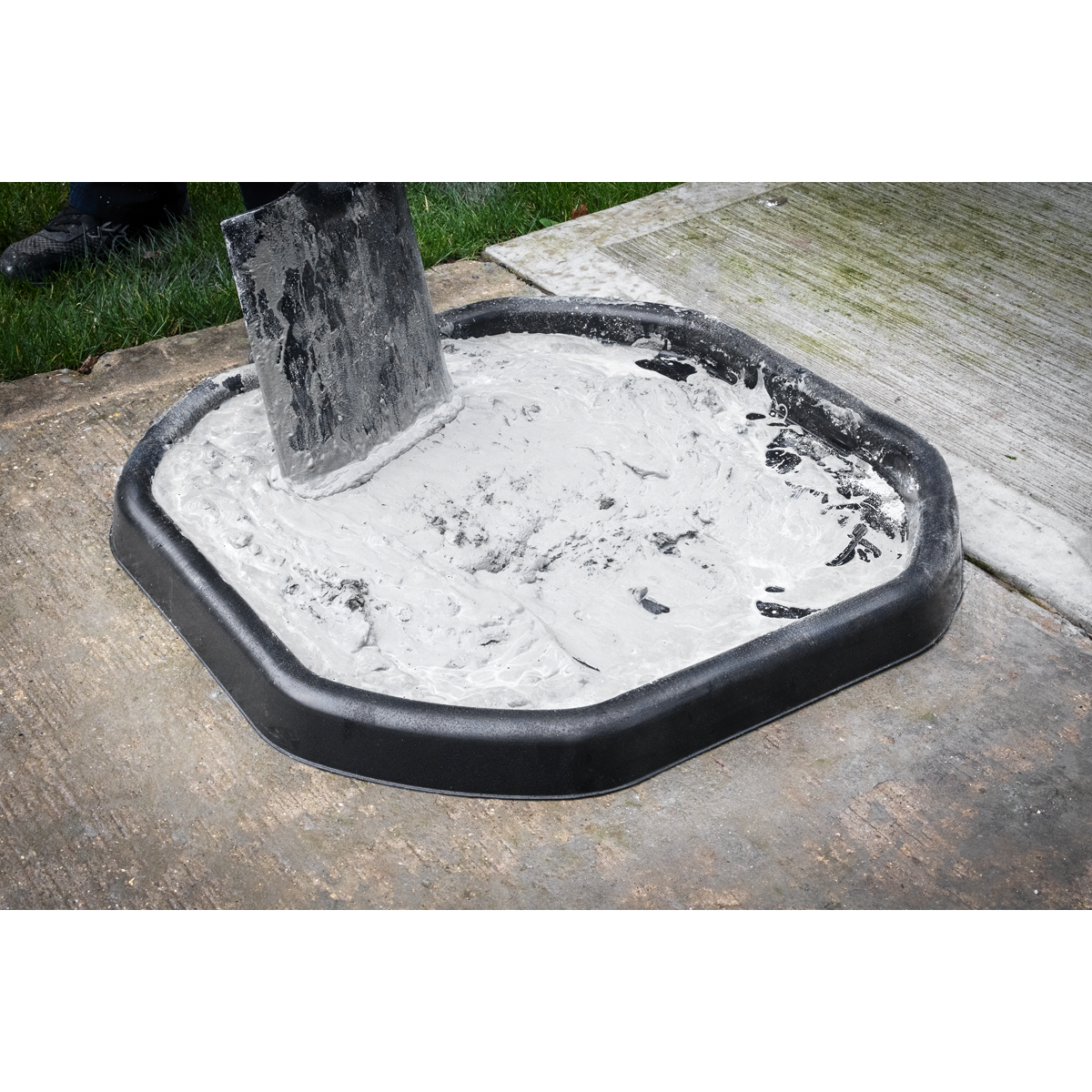 Small Spot/Mortar Mixing Board 700 x 700mm SB01