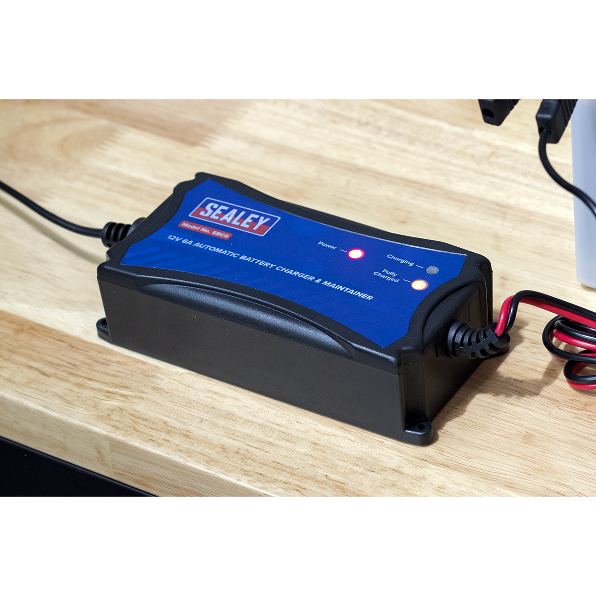 12V Fully Automatic Battery Maintainer/Charger 6A SBC6