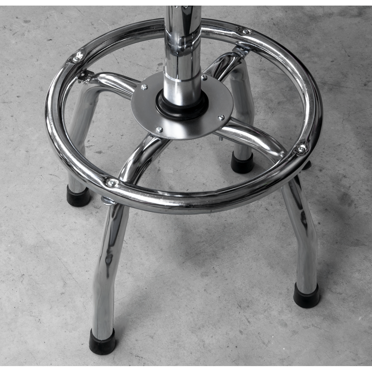 Pneumatic Stool Heavy-Duty Workshop with Adjustable Height Swivel Seat SCR17