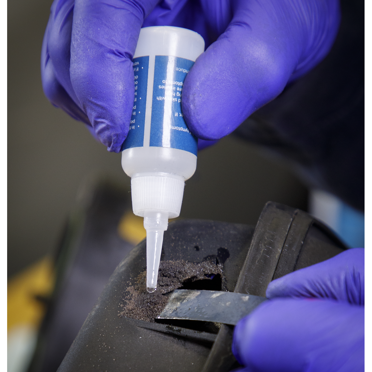 Fast-Fix Filler & Adhesive - Black SCS908