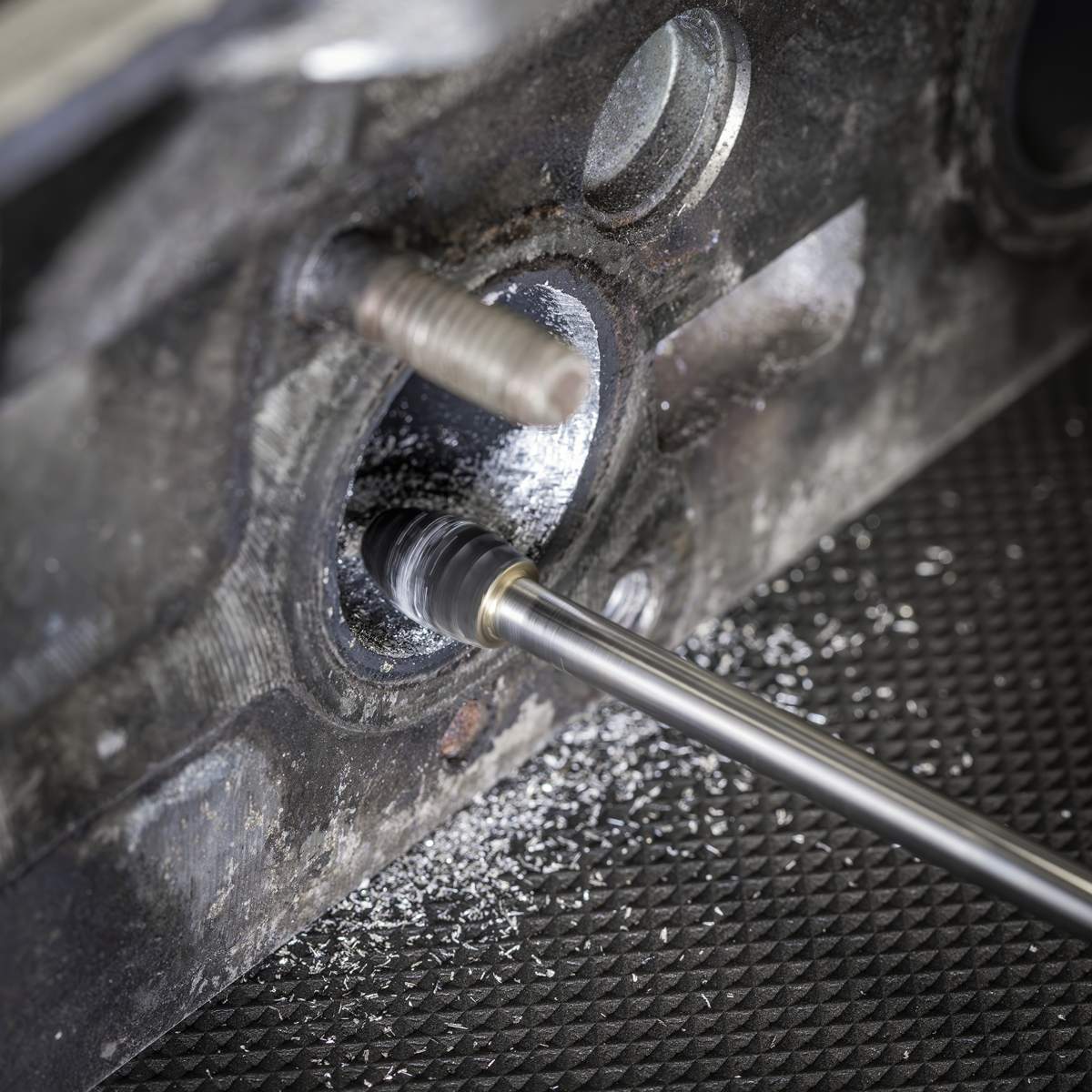 Extra-Long Oval Tungsten Carbide Rotary Burr 10mm SDB04XL